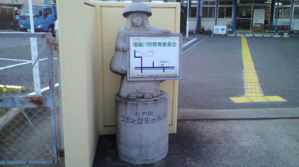 y[W擪